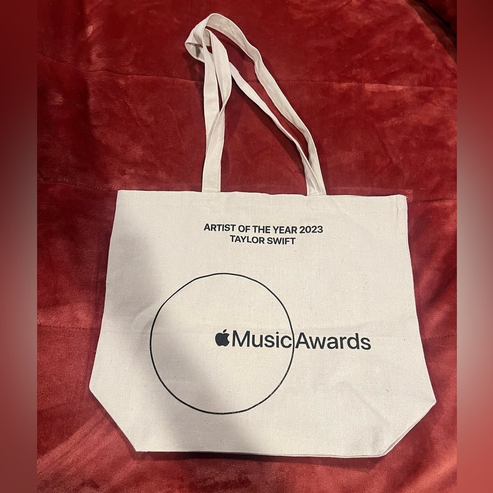 Taylor swift artist of the year tote bag